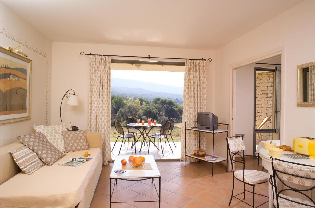 Madame Vacances Residence Provence Country Club Saumane-de-Vaucluse Екстериор снимка