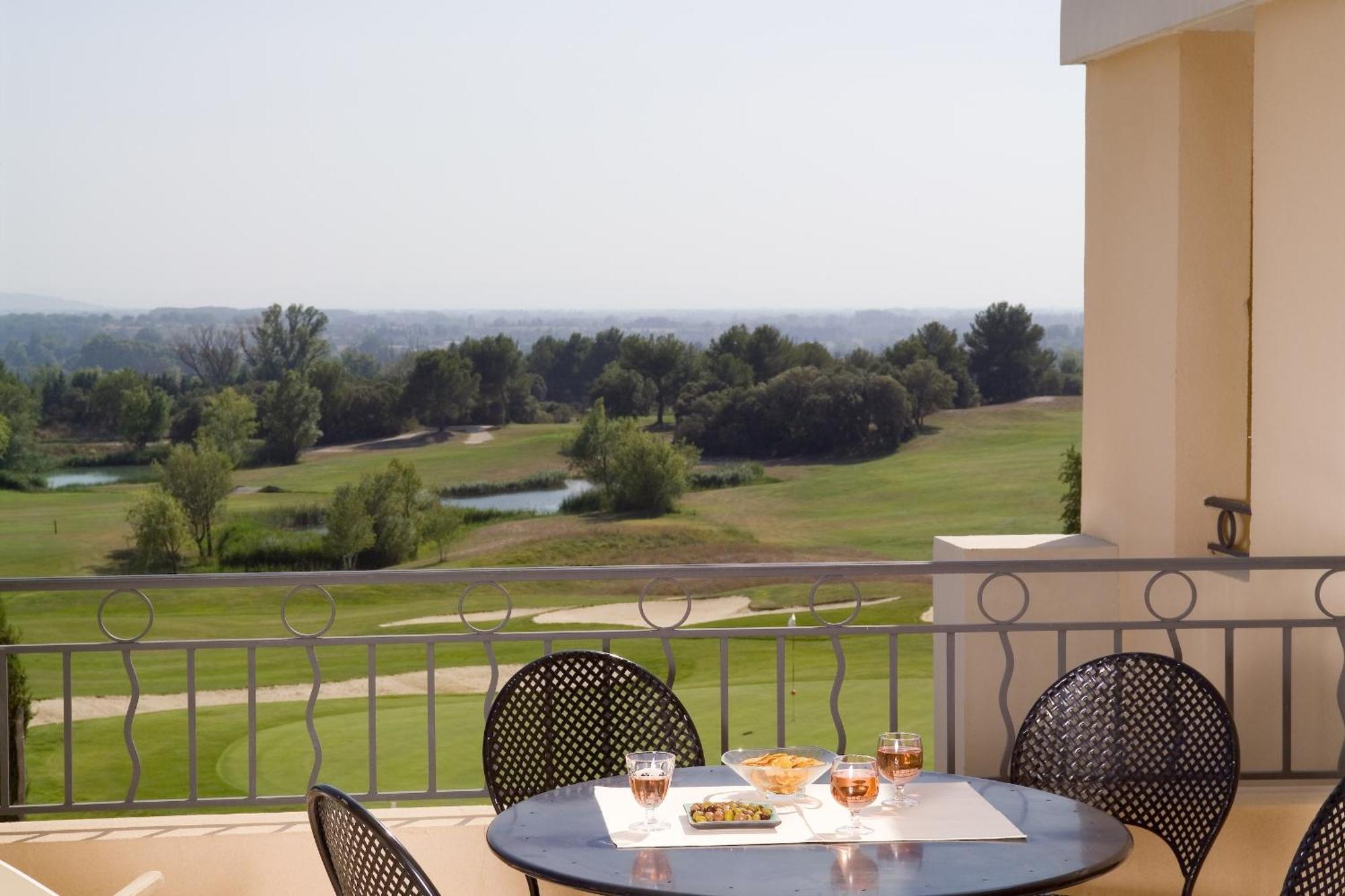 Madame Vacances Residence Provence Country Club Saumane-de-Vaucluse Екстериор снимка