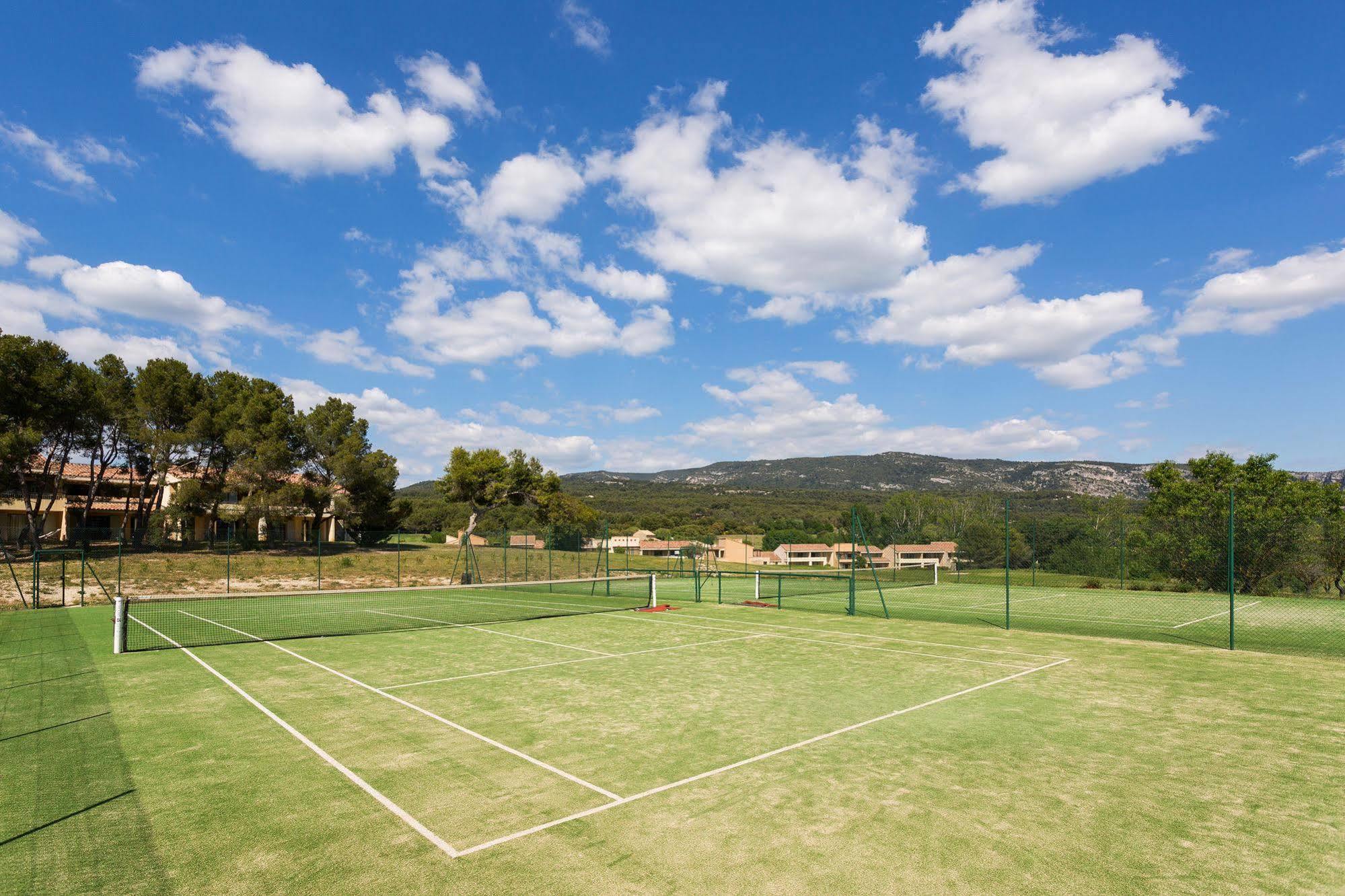 Madame Vacances Residence Provence Country Club Saumane-de-Vaucluse Екстериор снимка