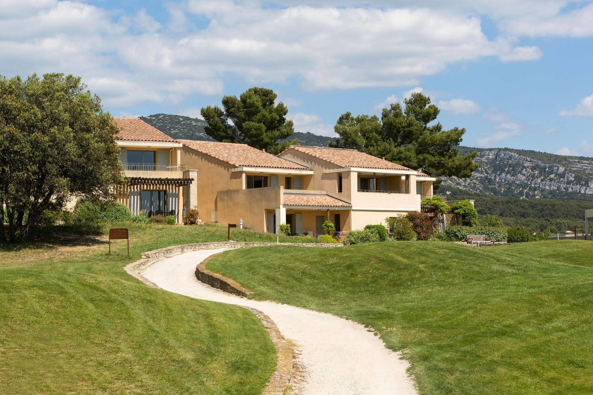 Madame Vacances Residence Provence Country Club Saumane-de-Vaucluse Екстериор снимка